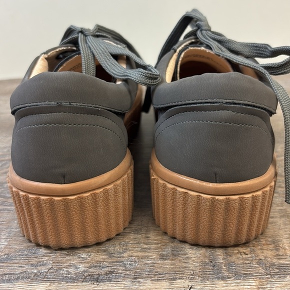 SOLD IN STORE Toestos REINNA Platform Sneakers 7.5 - Picture 3 of 8